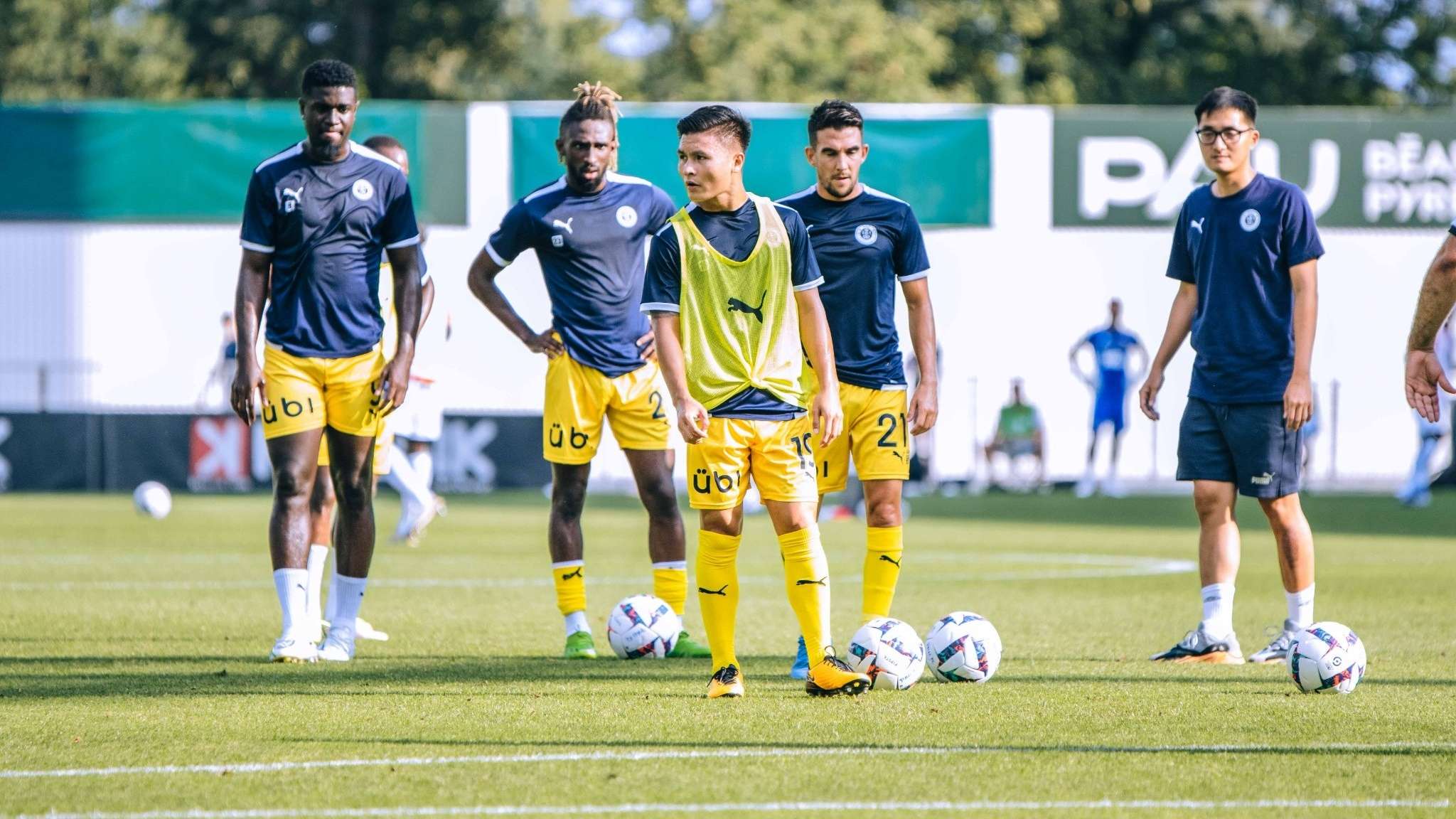 现代足球中 现代足球中